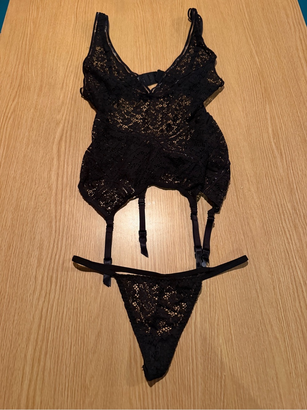 Victorias Secret Blacl Lace Garter Teddy & Thong Set - Women Intimates